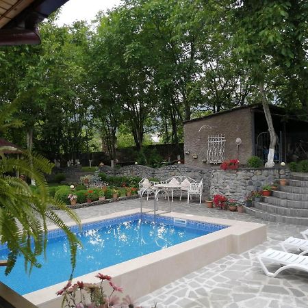 Family Hotel Lago & Wine Cellar Lagodehi Exterior foto